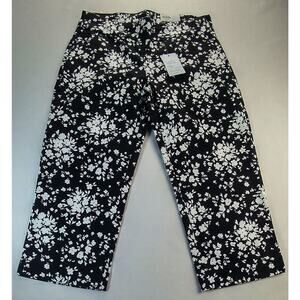 Croft & Barrow Stretch Capri Mid Rise Pants 4 Regular Black & White  New